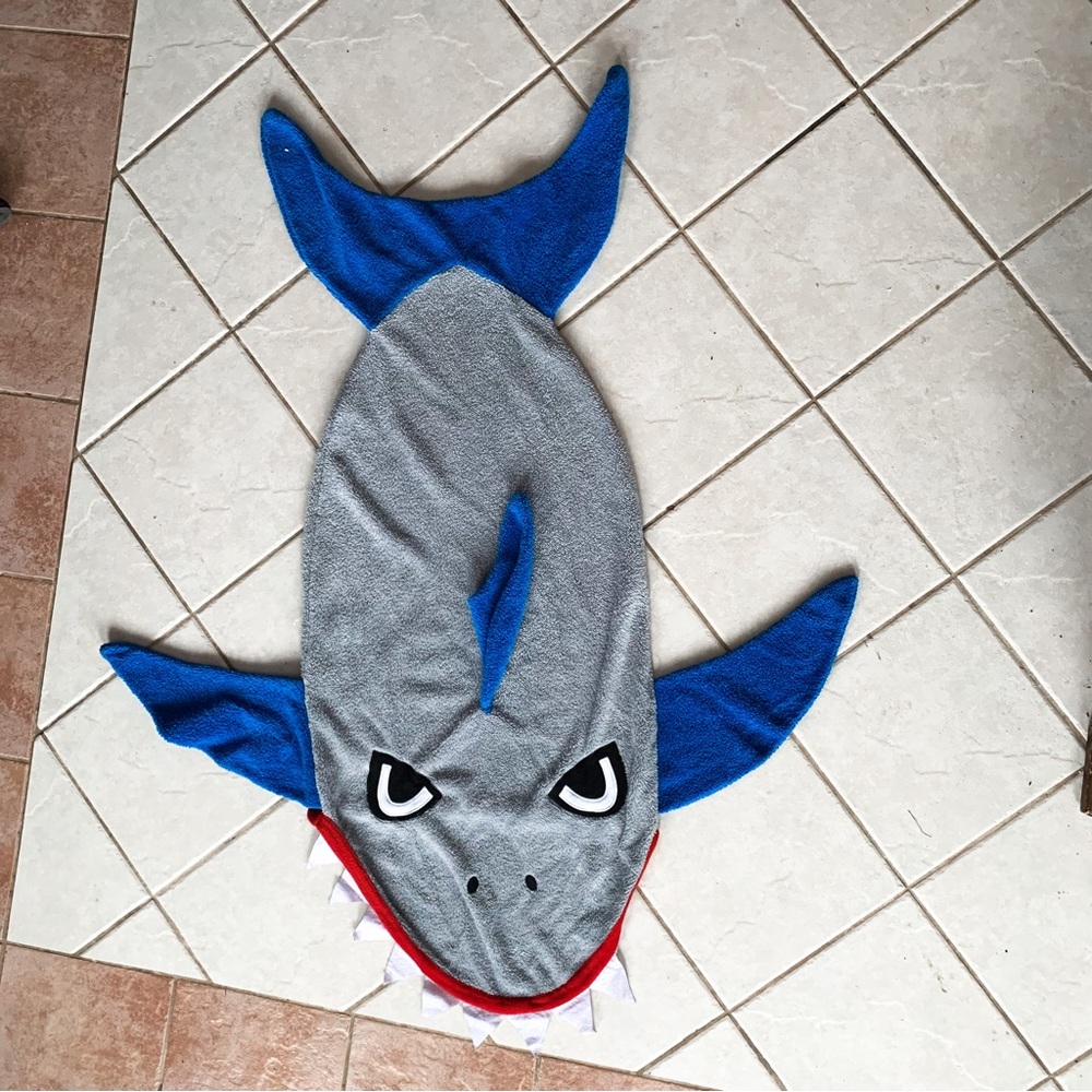Unknown • Shark “Wearable” Blanket